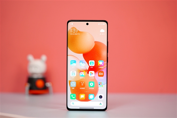 Xiaomi 12 получит 50-мегапиксельный датчик большого формата и экран 2К, но столь качественные дисплеи будут не во всех моделях серии